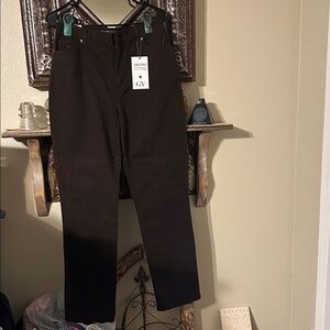 Gloria Vanderbilt Amanda Slimming Women's Dark Brown Straight Leg Pants.